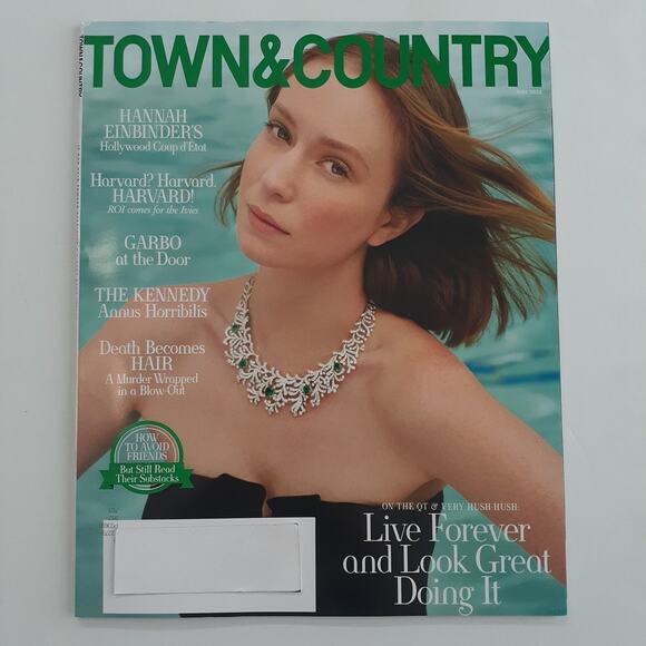 Town & Country Magazine May 2025 Live Forever Look Great Publisher - Picture 1 of 2